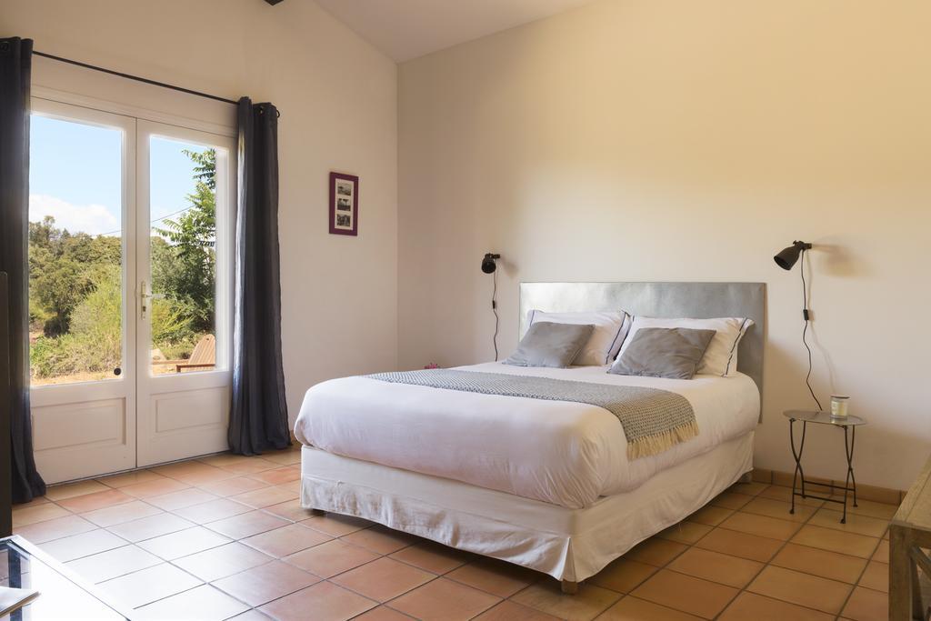 Le Ruone Bed & Breakfast Calcatoggio  Exterior photo